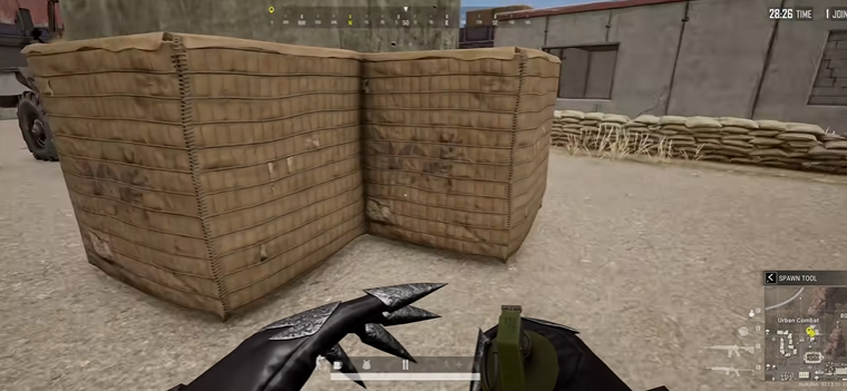 绝地求生怎么扔闪光弹